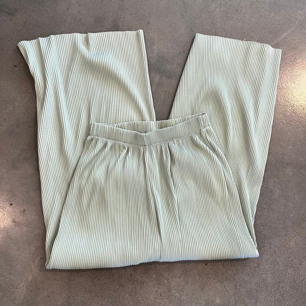 ASOS pastel pleaded green wide leg accordion flare pants women size 0 loose fit